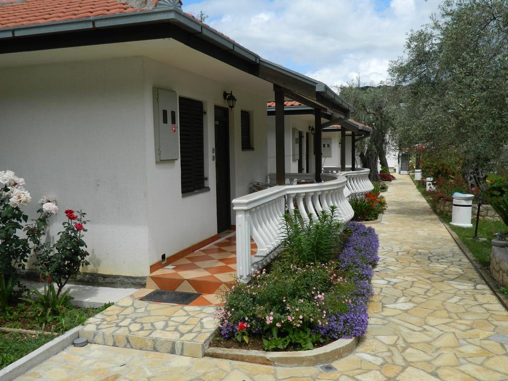 President Bungalows And Apartments Утєха Екстер'єр фото